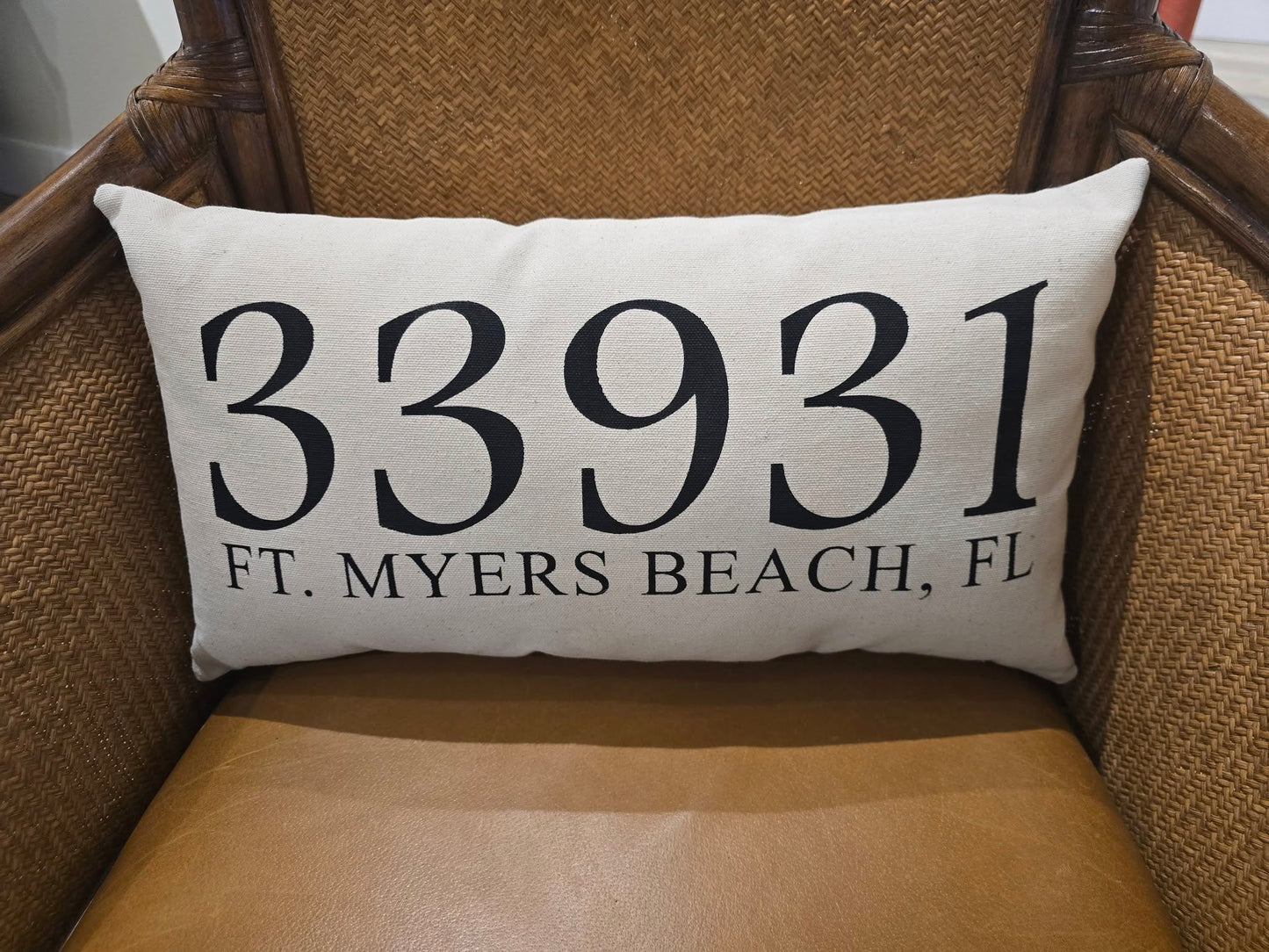 33931 Design Lumbar Pillows