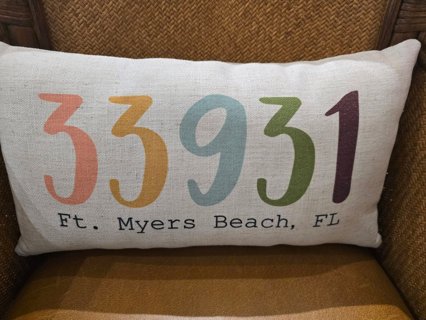 33931 Design Lumbar Pillows