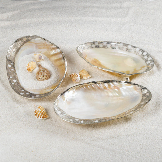 Twos Company Ornamental Shell Footed Dish