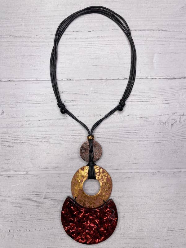 Burgundy Gold Pendant Shell Adjustable Necklace