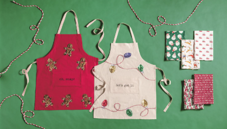 Mud Pie Holiday Aprons