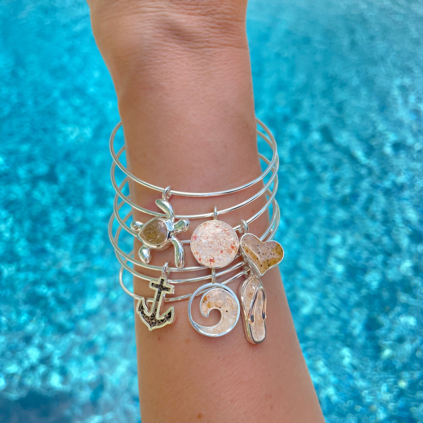 Beach Bangle - Sand Dollar Circle (FMB Shells)