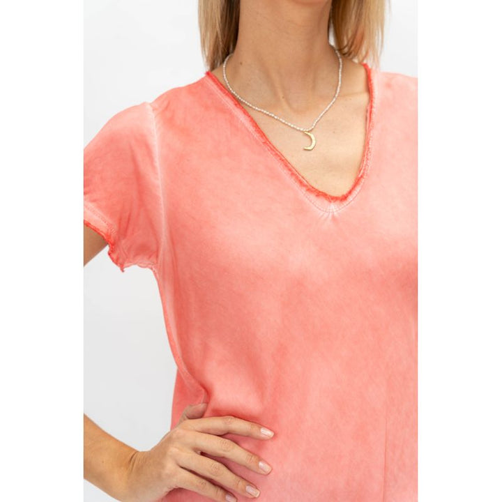 Look Mode Tee w/ Satin Raw Edge