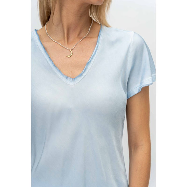 Look Mode Tee w/ Satin Raw Edge