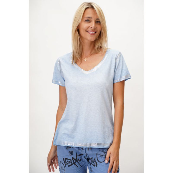 Look Mode Tee w/ Silver Foil Neckline